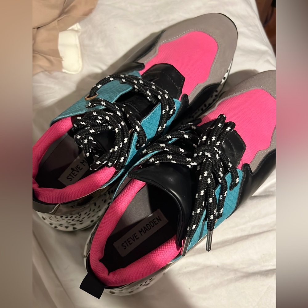 Steve Madden Women’s Cliff Sneaker Size 8.5